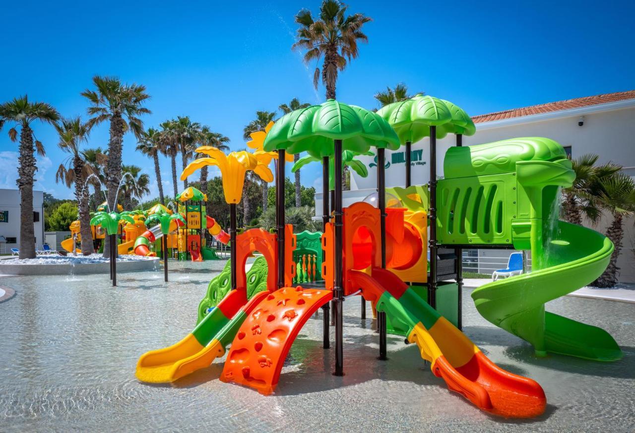 Holiday Family Village Porto SantʼElpidio Εξωτερικό φωτογραφία