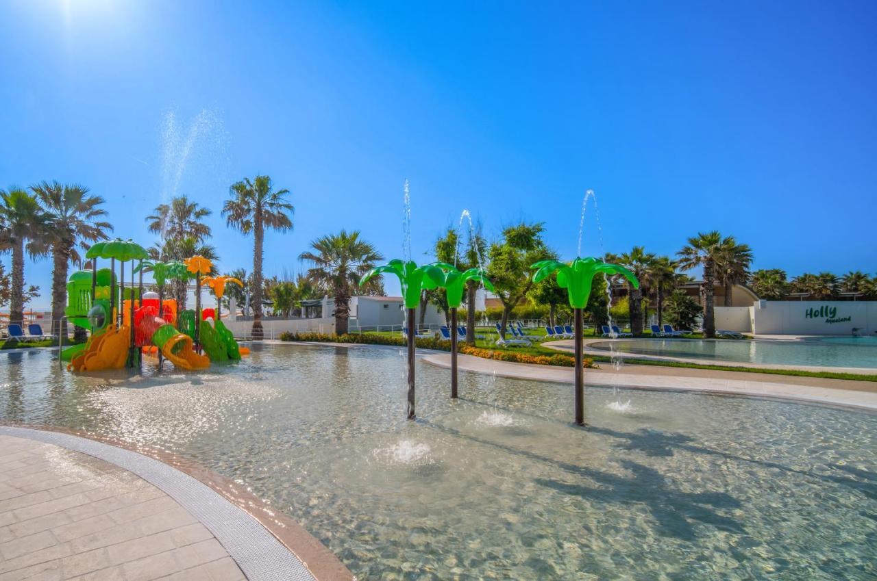 Holiday Family Village Porto SantʼElpidio Εξωτερικό φωτογραφία