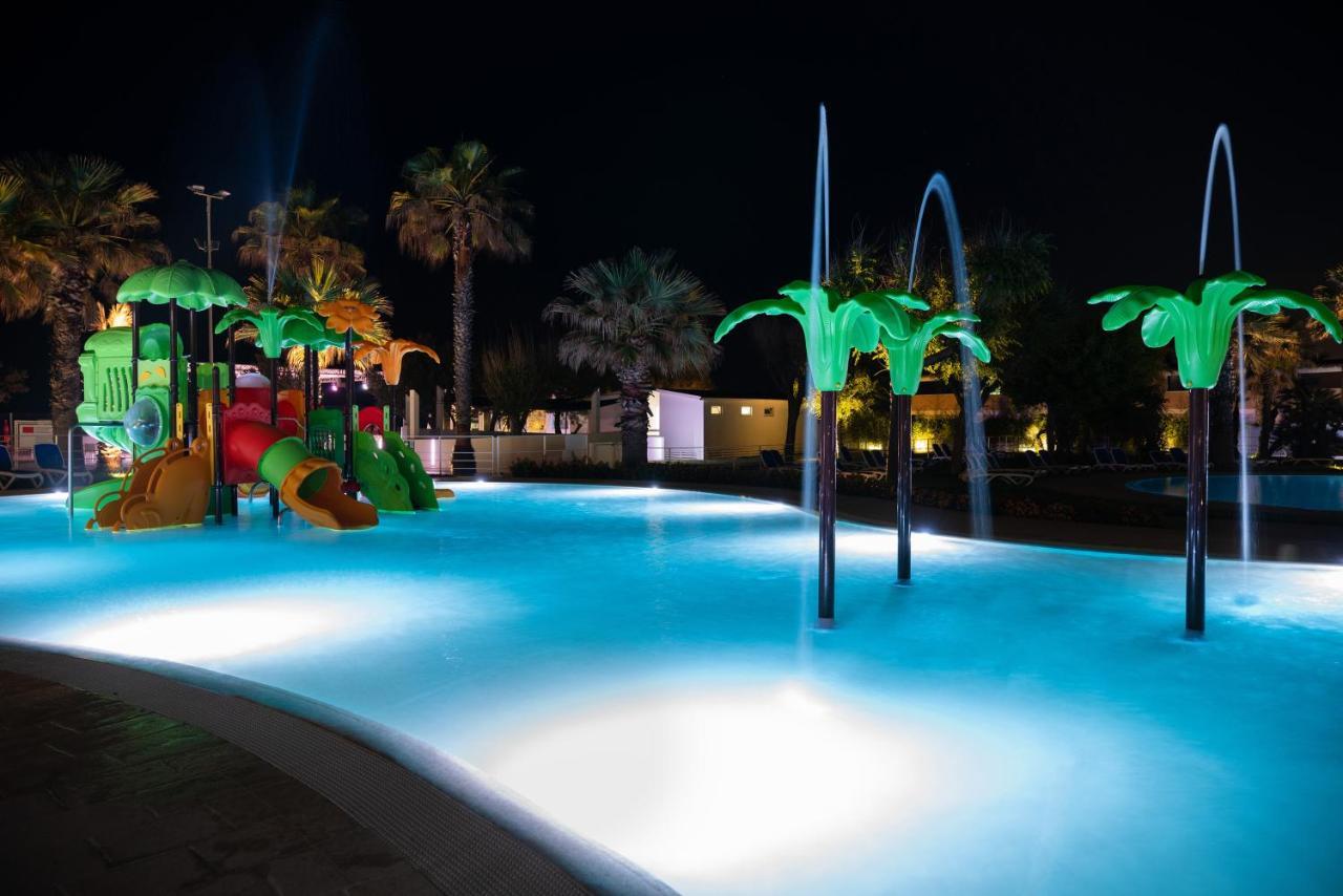 Holiday Family Village Porto SantʼElpidio Εξωτερικό φωτογραφία