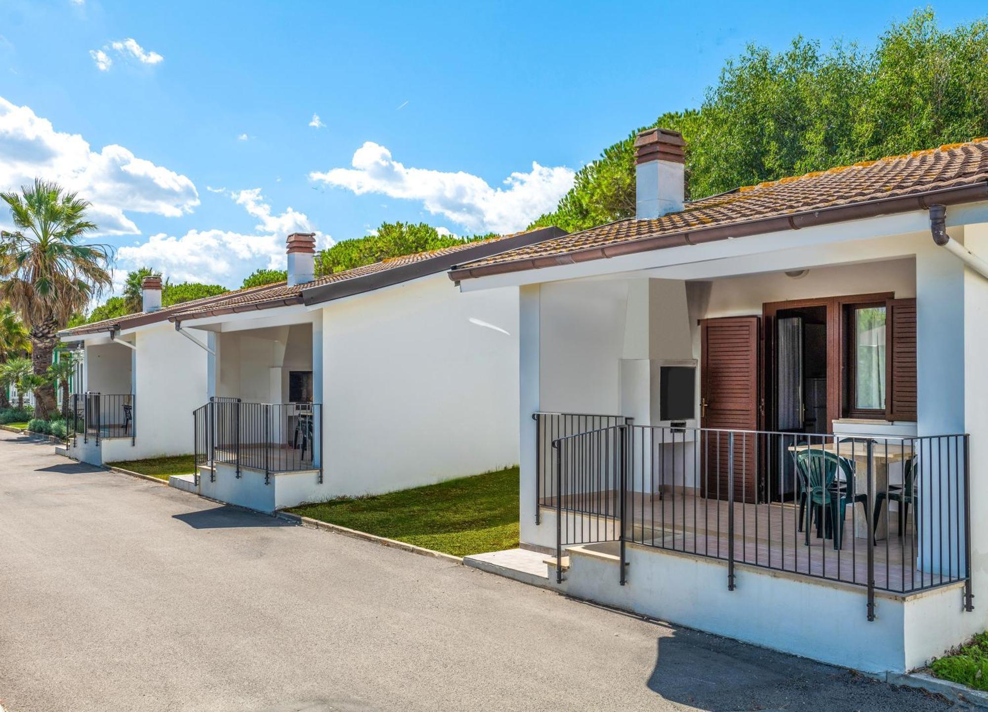 Holiday Family Village Porto SantʼElpidio Εξωτερικό φωτογραφία